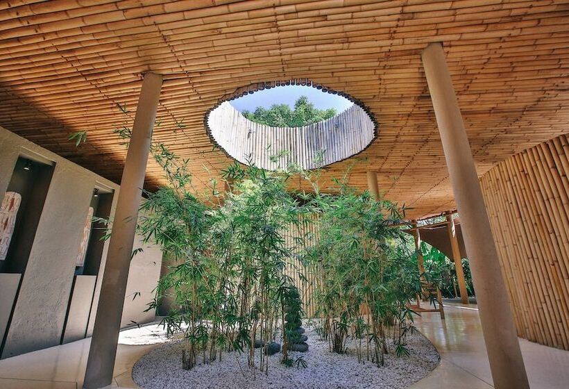 Slow Private Pool Villas