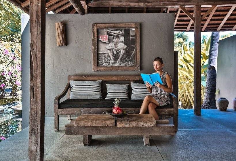 Slow Private Pool Villas