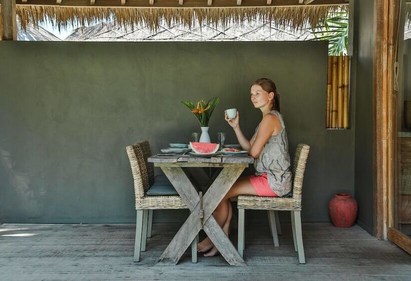 Slow Private Pool Villas