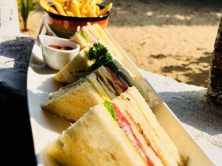 Yala Waves Beach Resort