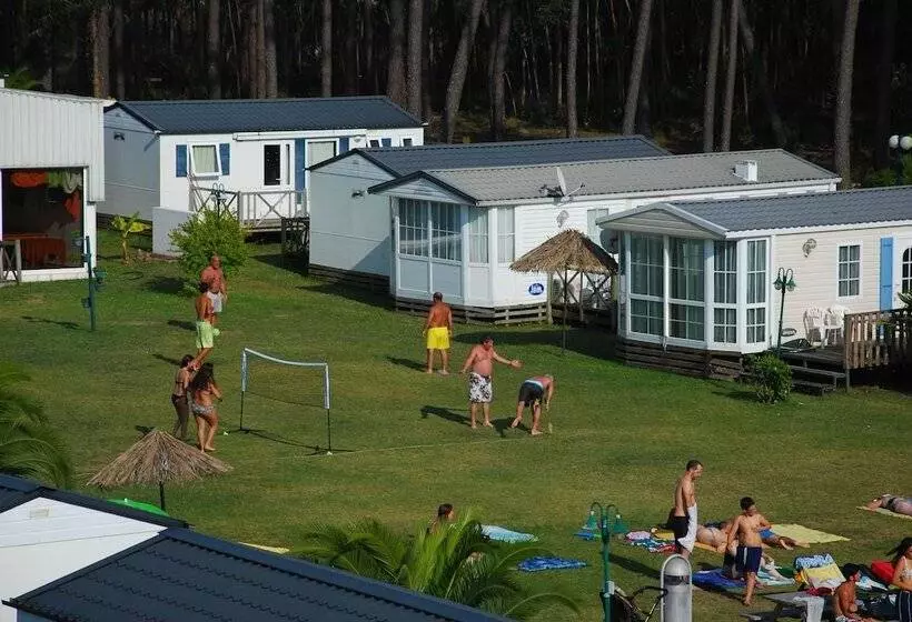 ホテル Casinhas Do Alentejano   Lands House Bungalows