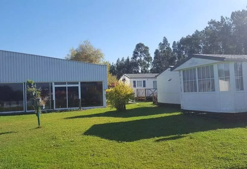 ホテル Casinhas Do Alentejano   Lands House Bungalows