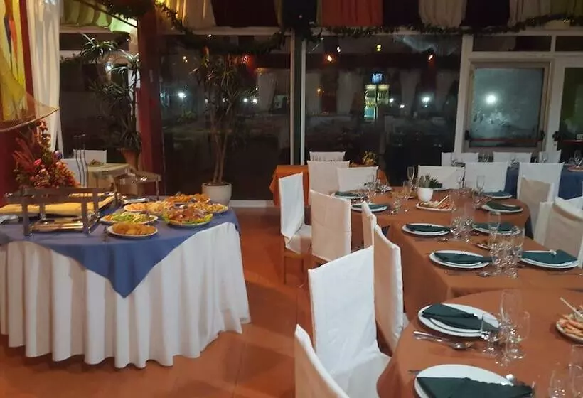 ホテル Casinhas Do Alentejano   Lands House Bungalows