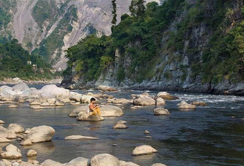 هتل Call Of The Wild