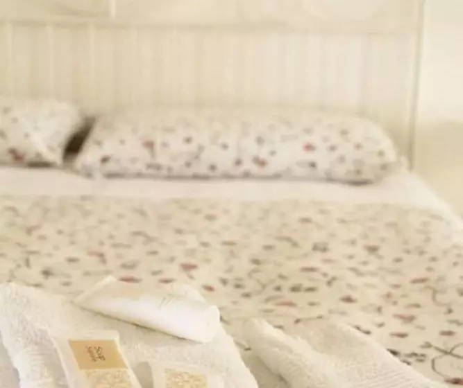 Karen House B&b