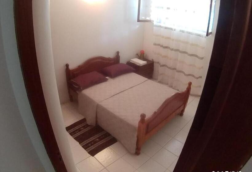 پانسیون Arla Residential