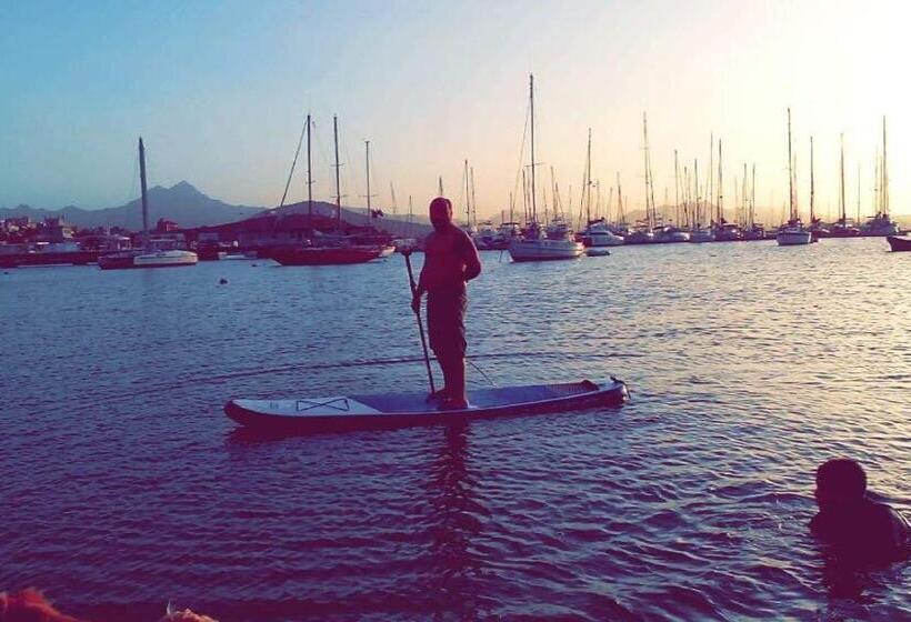 پانسیون Arla Residential