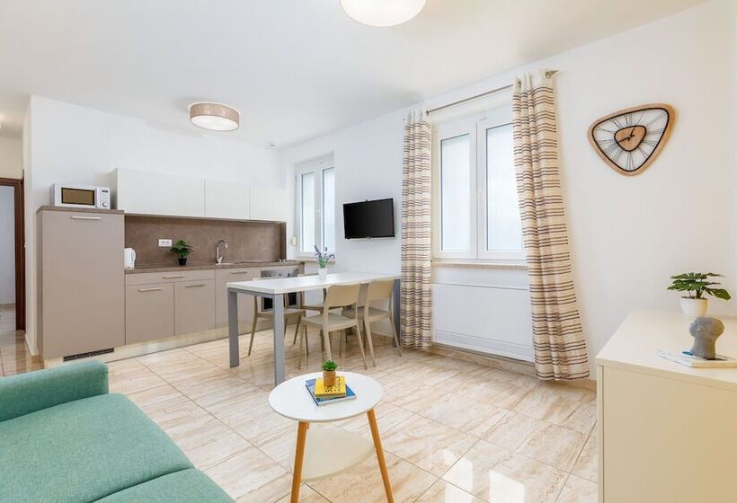 Apartments Villa Nina