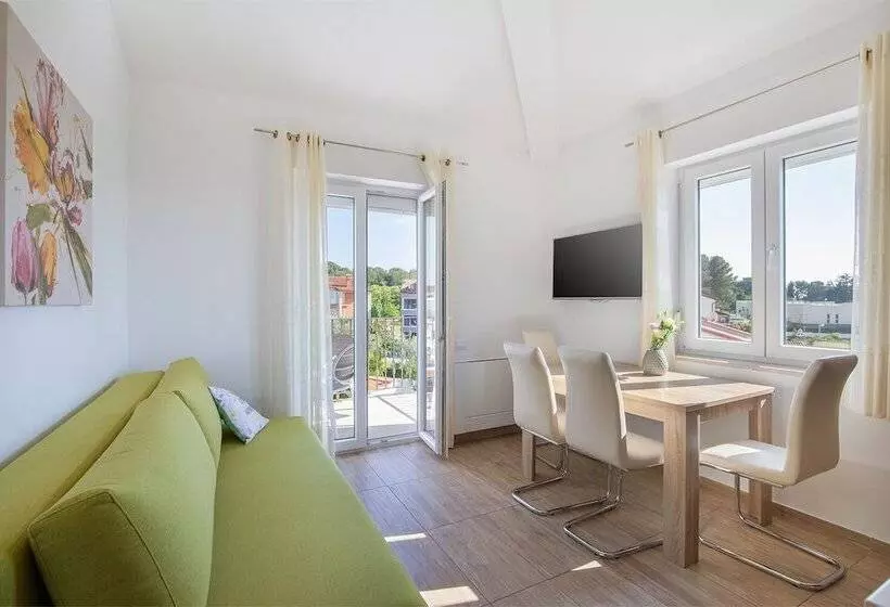 Apartments Villa Nina