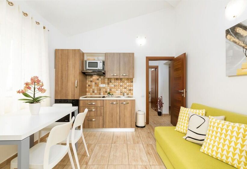 Apartments Villa Nina