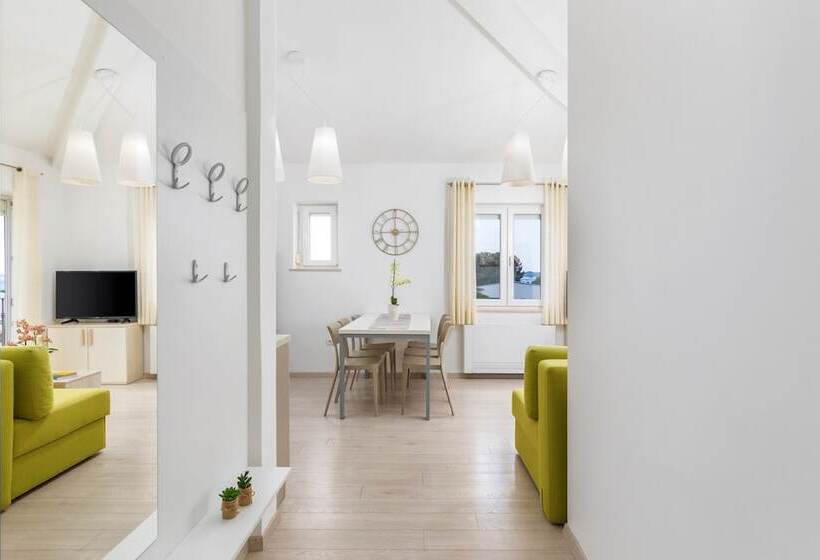 Apartments Villa Nina