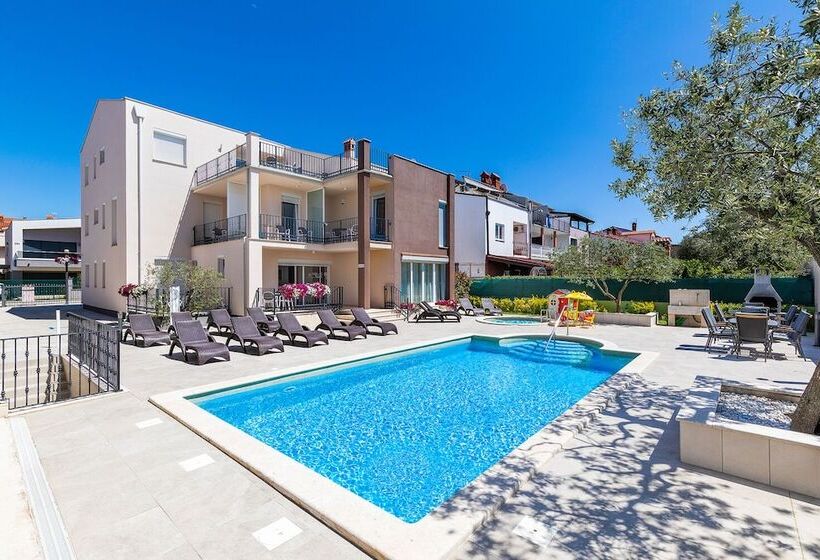 Apartments Villa Nina