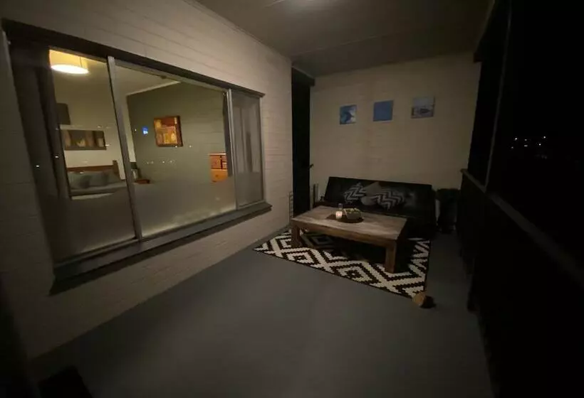 Apartment On Tennyson