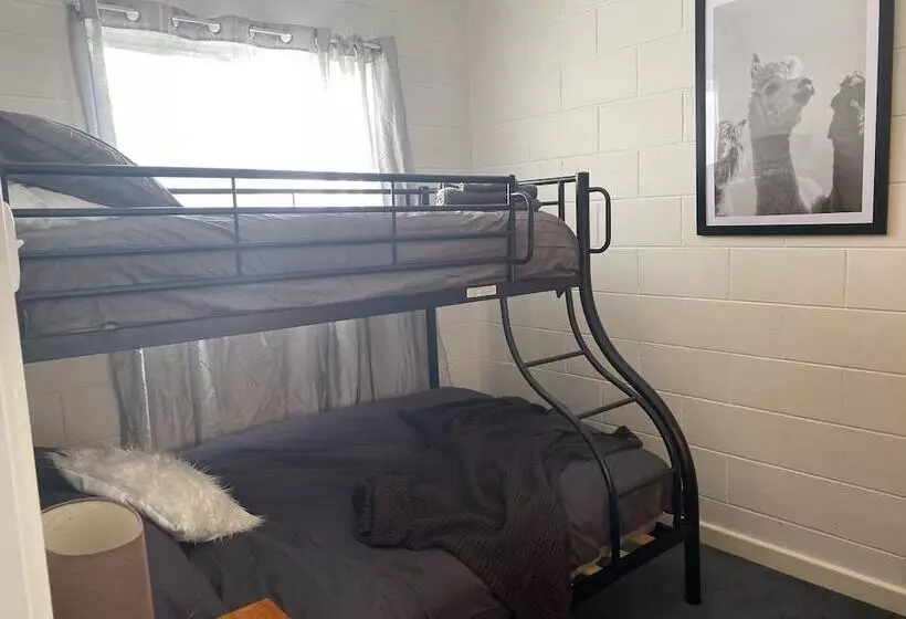 Apartment On Tennyson