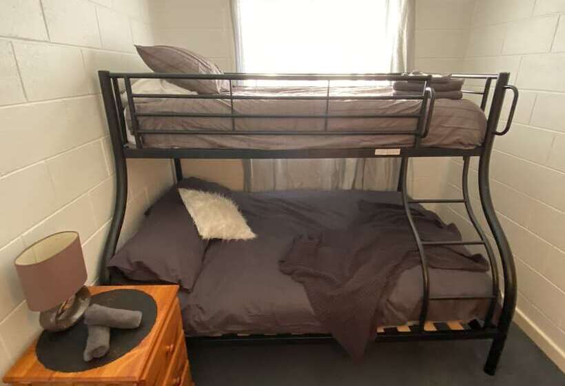 Apartment On Tennyson