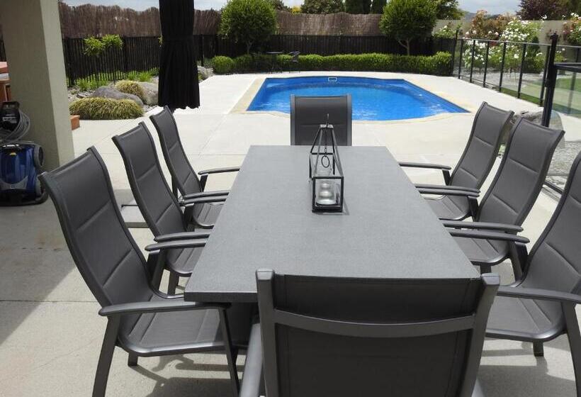 Grasslands Bed & Breakfast