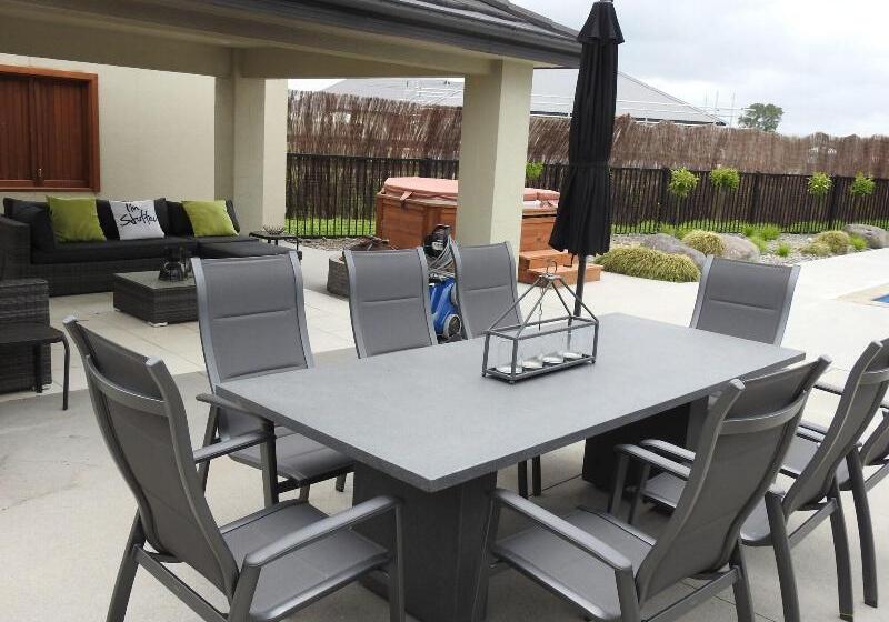 Grasslands Bed & Breakfast