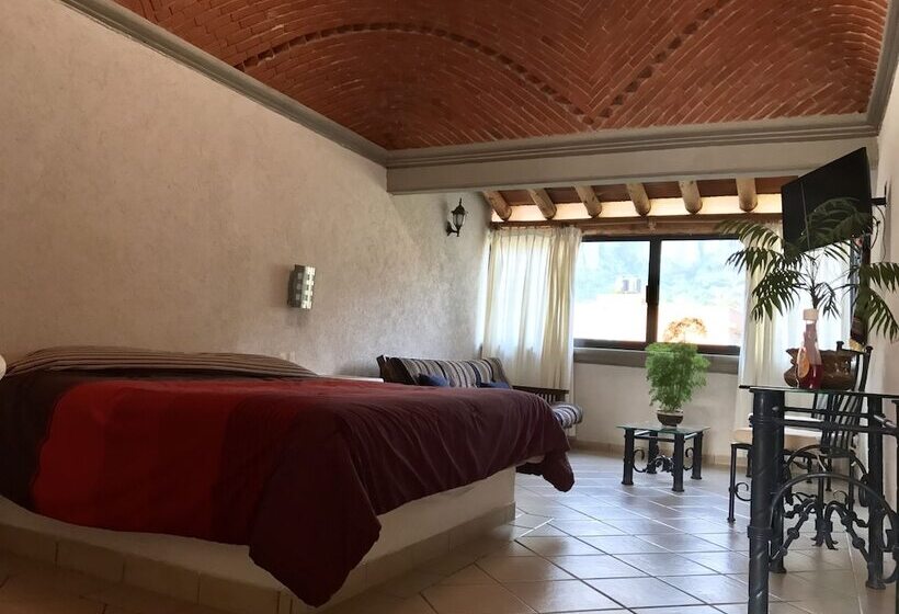 Hotel Nican Mo Calli