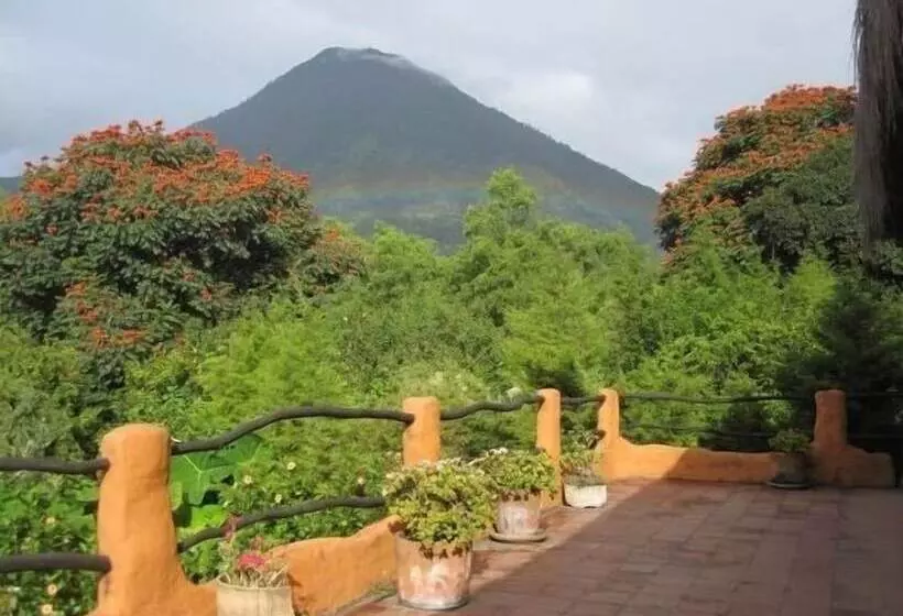 هتل Y Restaurante Bambu