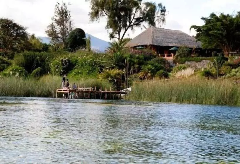 هتل Y Restaurante Bambu