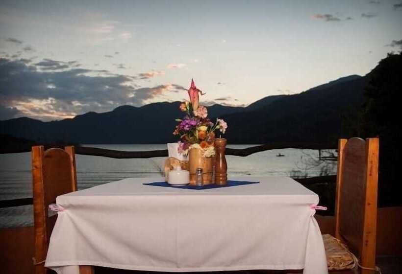 هتل Y Restaurante Bambu