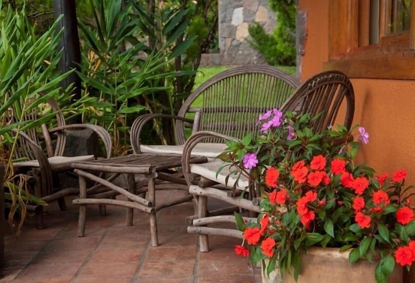 هتل Y Restaurante Bambu