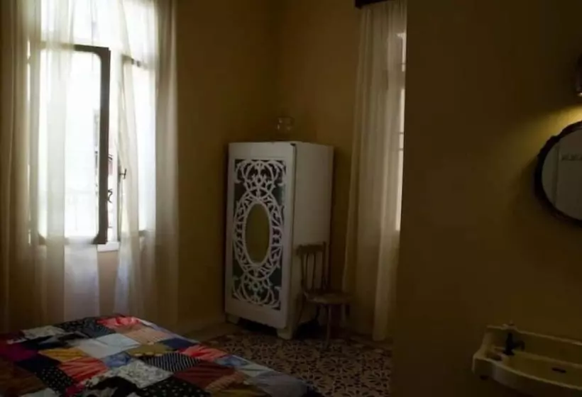 پانسیون Hayete Guesthouse