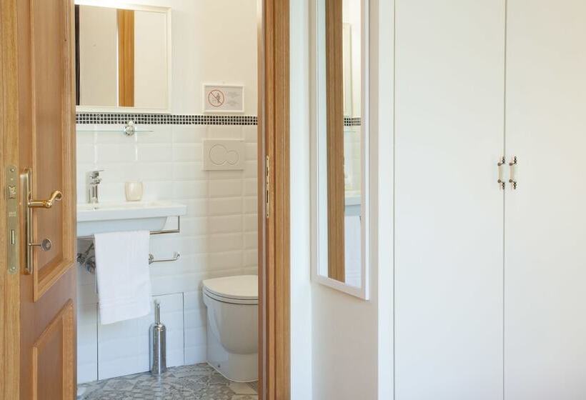 פנסיון Innsiderome