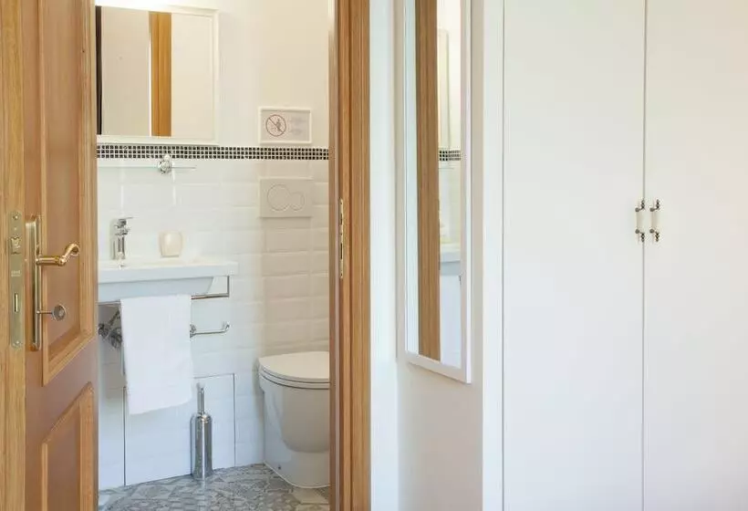 پانسیون Innsiderome