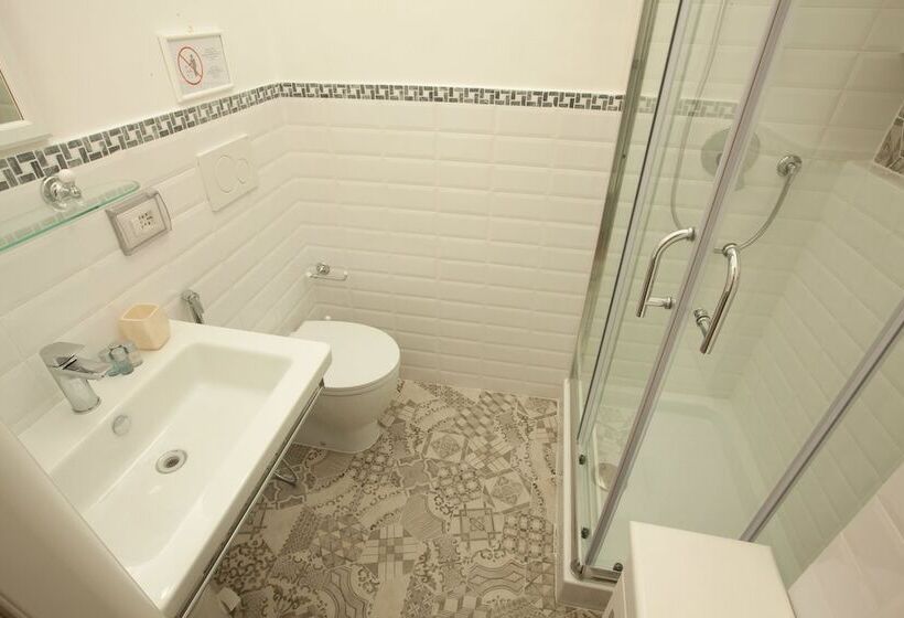 פנסיון Innsiderome