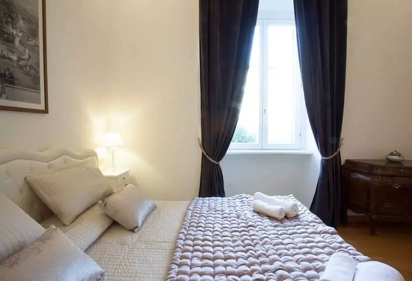 پانسیون Innsiderome