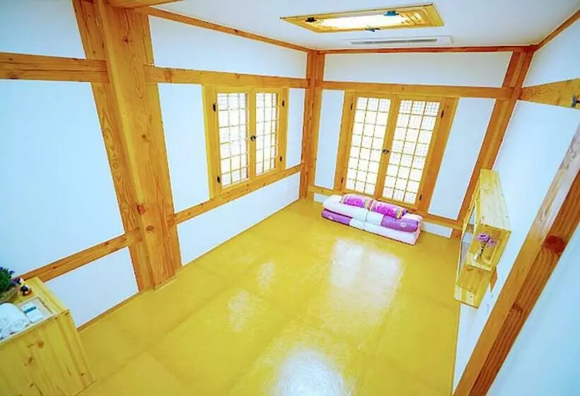 Majatalo Lee Ga Hanok