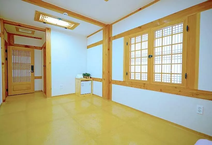 Majatalo Lee Ga Hanok