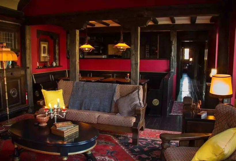 ペンション The Waters Country House