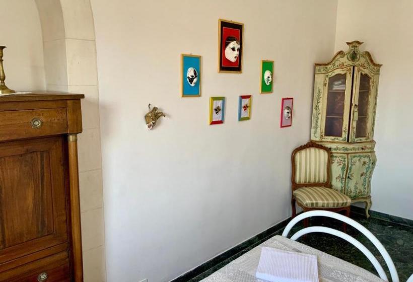 پانسیون Venice Martina's Home