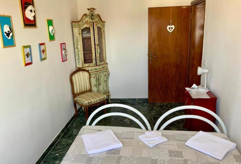 پانسیون Venice Martina's Home