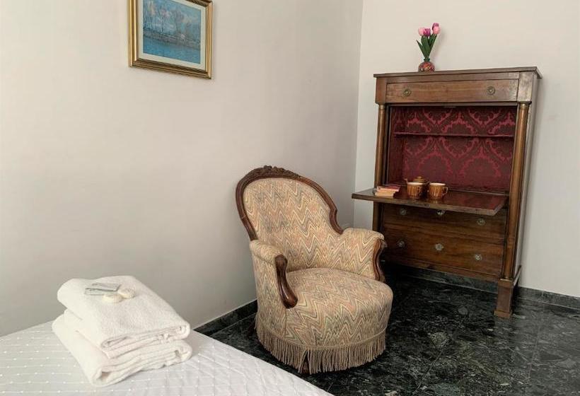 پانسیون Venice Martina's Home