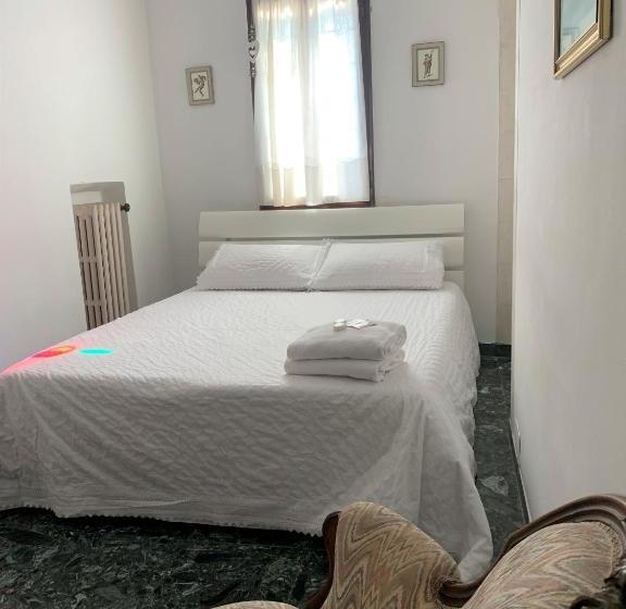 پانسیون Venice Martina's Home