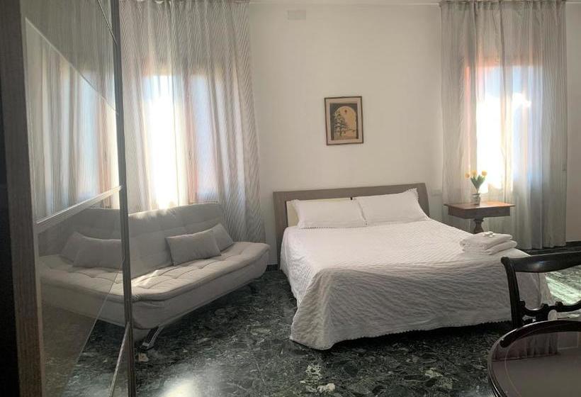 پانسیون Venice Martina's Home