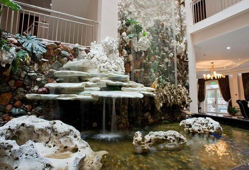 هتل Ahilleon Park Boutique