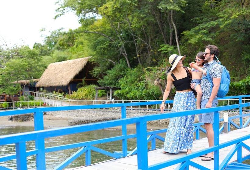 Отель Isla Chiquita Glamping