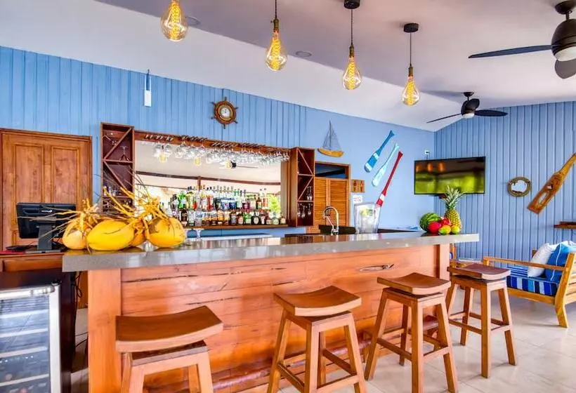 Hotelli Isla Chiquita Glamping