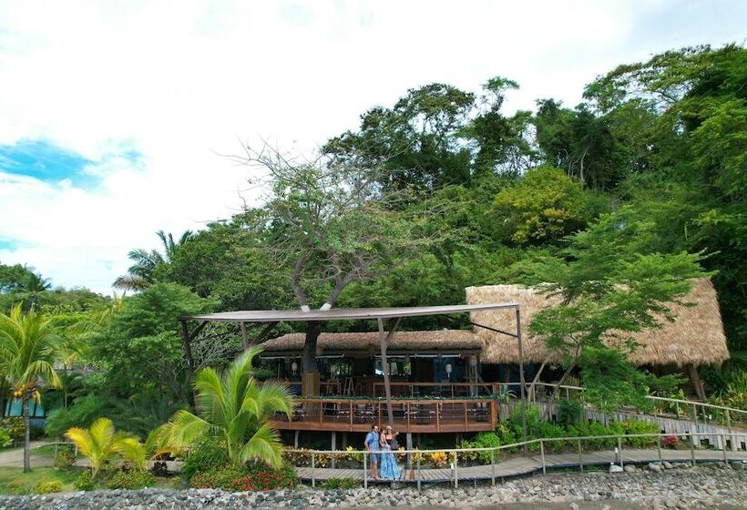 Отель Isla Chiquita Glamping