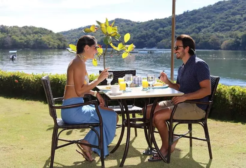 Hotelli Isla Chiquita Glamping