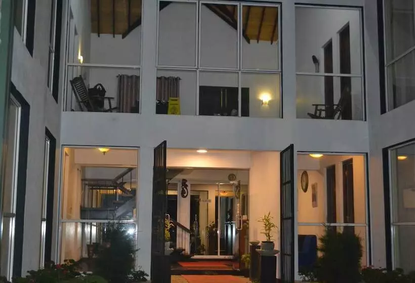 Hotelli Lake View Comfort Bungalow