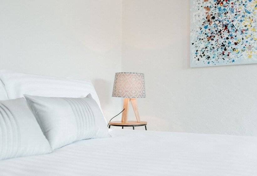 Отель The Berry Inn