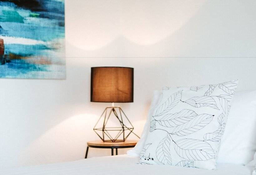 Отель The Berry Inn