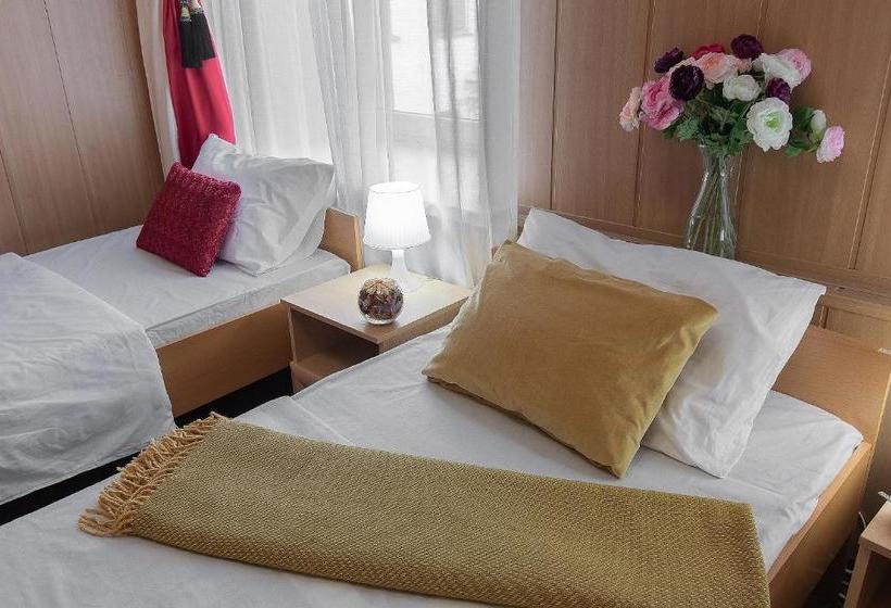 پانسیون Adaman Guest House