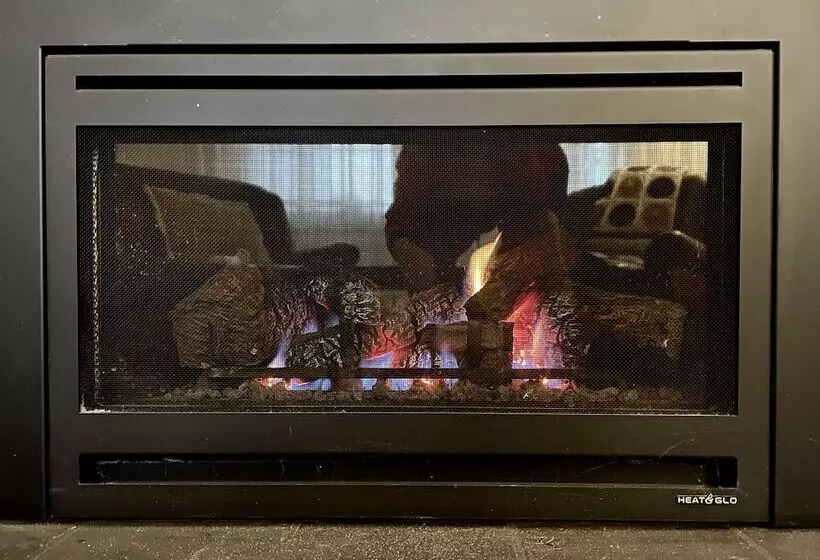 Majatalo Edge17 Port Fairy Wharf