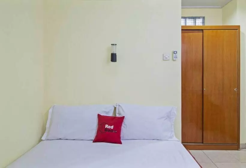 ペンション Reddoorz Plus Near Ciputra World Kuningan 2